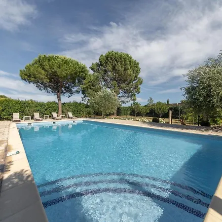 Villa Lavish In With Private Swimming Pool *