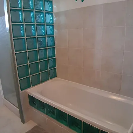 Lavish In With Private Swimming Pool Carpentras